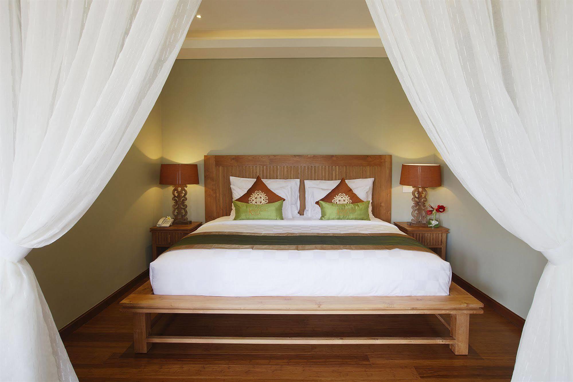 Kampoeng Villa Bali Кута Экстерьер фото